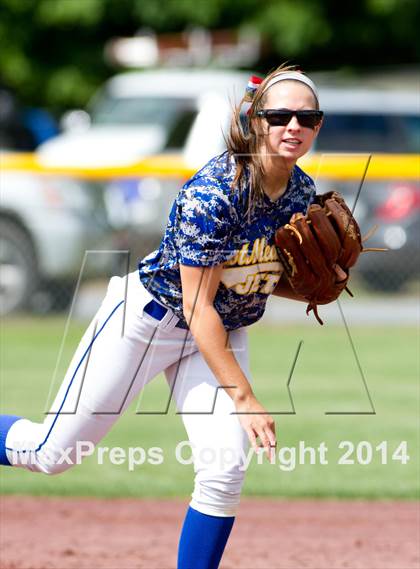 Thumbnail 3 in East Meadow vs. Clarence (NYSPHSAA Class AA Semifinal) photogallery.