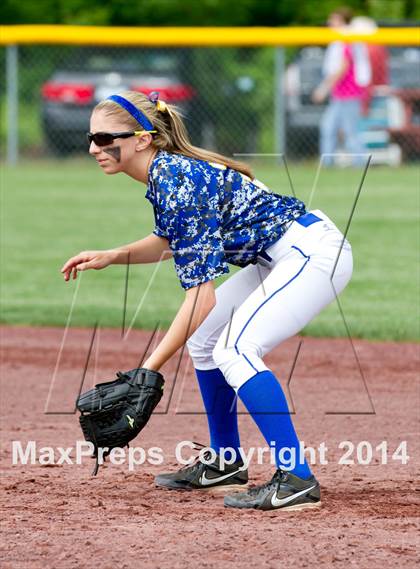 Thumbnail 3 in East Meadow vs. Clarence (NYSPHSAA Class AA Semifinal) photogallery.