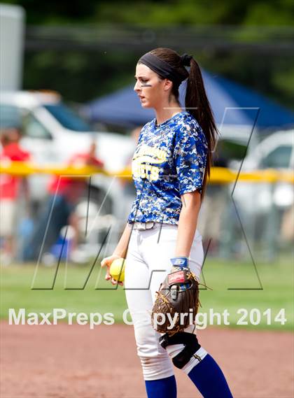 Thumbnail 1 in East Meadow vs. Clarence (NYSPHSAA Class AA Semifinal) photogallery.