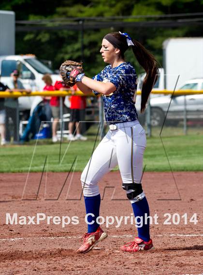 Thumbnail 2 in East Meadow vs. Clarence (NYSPHSAA Class AA Semifinal) photogallery.