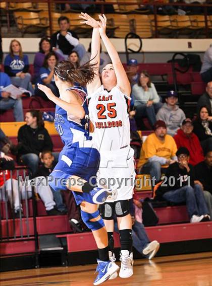Thumbnail 1 in Burkburnett vs. Krum (Fantasy of Lights) photogallery.
