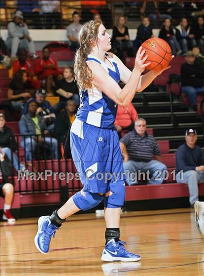 Thumbnail 1 in Burkburnett vs. Krum (Fantasy of Lights) photogallery.