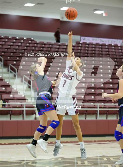 Thumbnail 2 in Bullard vs Ennis (Athens Tournament) photogallery.