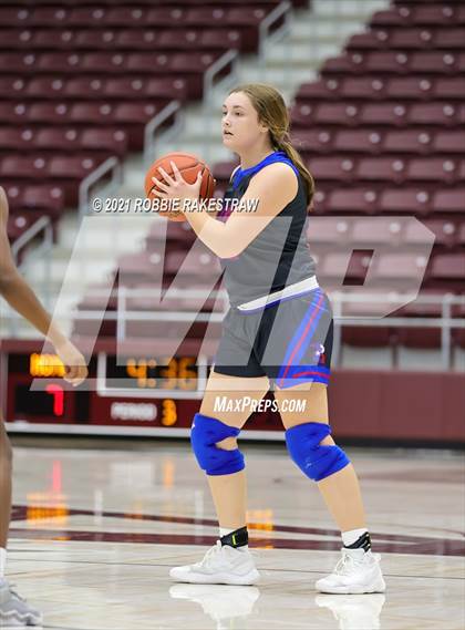 Thumbnail 3 in Bullard vs Ennis (Athens Tournament) photogallery.