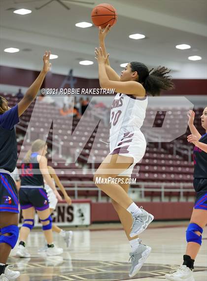Thumbnail 2 in Bullard vs Ennis (Athens Tournament) photogallery.