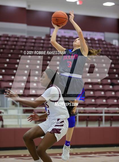 Thumbnail 3 in Bullard vs Ennis (Athens Tournament) photogallery.