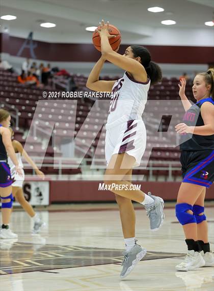 Thumbnail 1 in Bullard vs Ennis (Athens Tournament) photogallery.