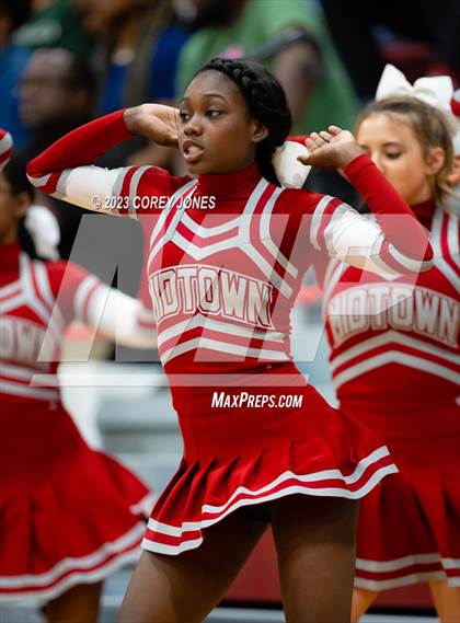 Thumbnail 1 in Midtown vs Warner Robins (GHSA 5A Elite 8 Playoff) photogallery.