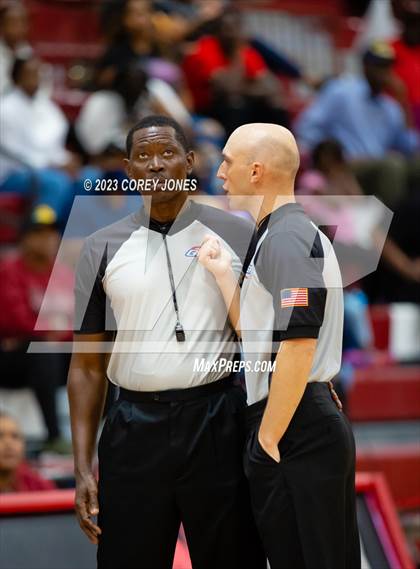 Thumbnail 1 in Midtown vs Warner Robins (GHSA 5A Elite 8 Playoff) photogallery.