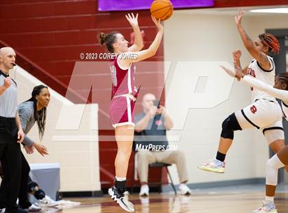 Thumbnail 2 in Midtown vs Warner Robins (GHSA 5A Elite 8 Playoff) photogallery.