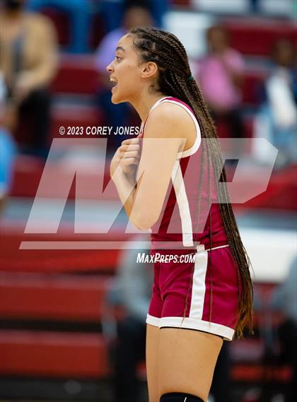 Thumbnail 1 in Midtown vs Warner Robins (GHSA 5A Elite 8 Playoff) photogallery.
