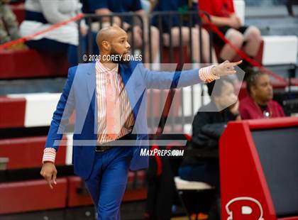 Thumbnail 1 in Midtown vs Warner Robins (GHSA 5A Elite 8 Playoff) photogallery.