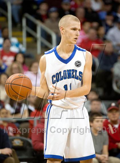 Thumbnail 1 in Holmes vs Covington Catholic (KHSAA Regional Final) photogallery.