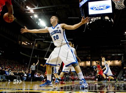 Thumbnail 1 in Holmes vs Covington Catholic (KHSAA Regional Final) photogallery.