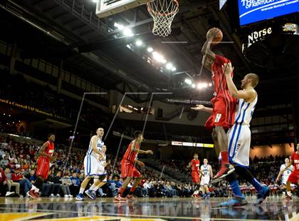 Thumbnail 3 in Holmes vs Covington Catholic (KHSAA Regional Final) photogallery.