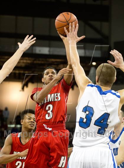 Thumbnail 2 in Holmes vs Covington Catholic (KHSAA Regional Final) photogallery.