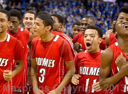 Thumbnail 2 in Holmes vs Covington Catholic (KHSAA Regional Final) photogallery.