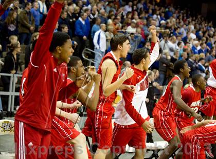 Thumbnail 2 in Holmes vs Covington Catholic (KHSAA Regional Final) photogallery.