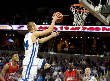 Thumbnail 1 in Holmes vs Covington Catholic (KHSAA Regional Final) photogallery.