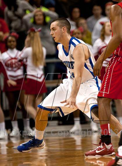 Thumbnail 1 in Holmes vs Covington Catholic (KHSAA Regional Final) photogallery.