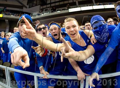 Thumbnail 1 in Holmes vs Covington Catholic (KHSAA Regional Final) photogallery.