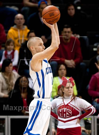 Thumbnail 1 in Holmes vs Covington Catholic (KHSAA Regional Final) photogallery.