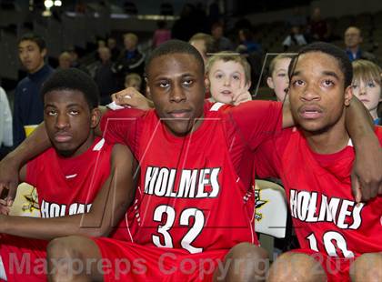 Thumbnail 1 in Holmes vs Covington Catholic (KHSAA Regional Final) photogallery.