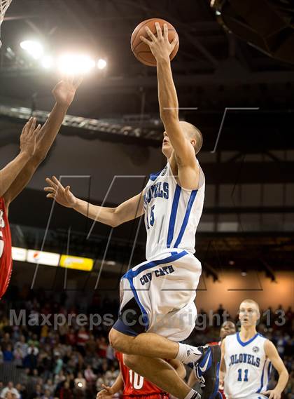 Thumbnail 2 in Holmes vs Covington Catholic (KHSAA Regional Final) photogallery.