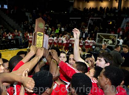 Thumbnail 3 in Holmes vs Covington Catholic (KHSAA Regional Final) photogallery.