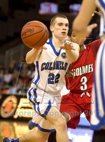 Thumbnail 3 in Holmes vs Covington Catholic (KHSAA Regional Final) photogallery.