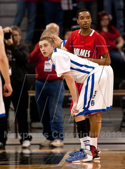 Thumbnail 1 in Holmes vs Covington Catholic (KHSAA Regional Final) photogallery.