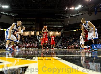 Thumbnail 3 in Holmes vs Covington Catholic (KHSAA Regional Final) photogallery.