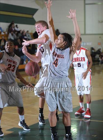 Thumbnail 2 in Foothill vs. Pleasant Grove photogallery.