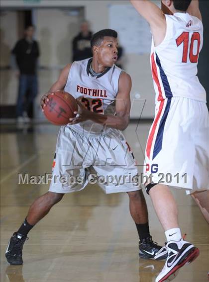 Thumbnail 2 in Foothill vs. Pleasant Grove photogallery.