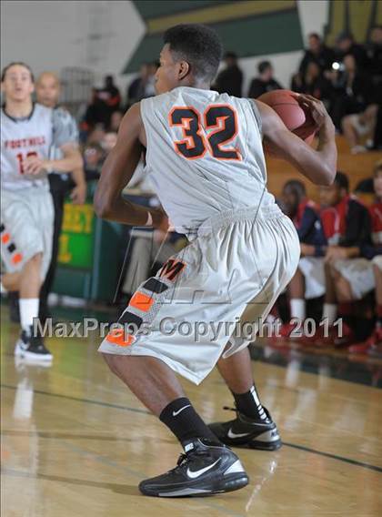 Thumbnail 3 in Foothill vs. Pleasant Grove photogallery.