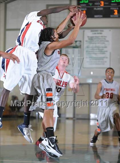 Thumbnail 1 in Foothill vs. Pleasant Grove photogallery.