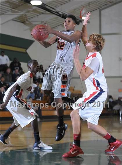 Thumbnail 1 in Foothill vs. Pleasant Grove photogallery.