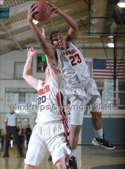 Thumbnail 3 in Foothill vs. Pleasant Grove photogallery.