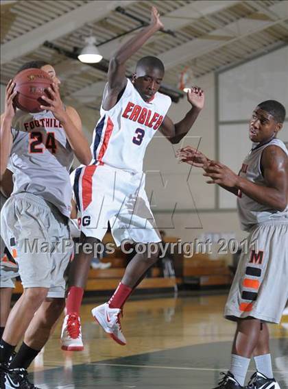 Thumbnail 2 in Foothill vs. Pleasant Grove photogallery.