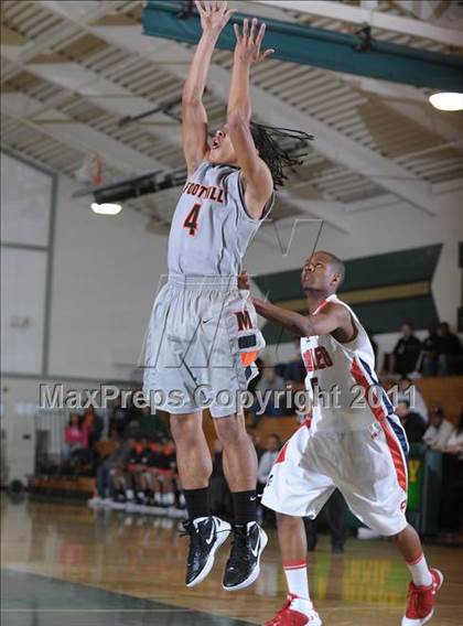 Thumbnail 1 in Foothill vs. Pleasant Grove photogallery.