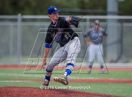 Thumbnail 2 in Alamo Heights vs Boerne Champion (UIL 5A Regional Final) photogallery.