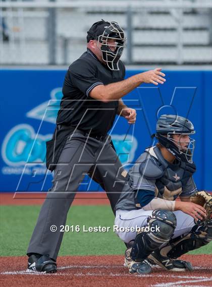 Thumbnail 1 in Alamo Heights vs Boerne Champion (UIL 5A Regional Final) photogallery.