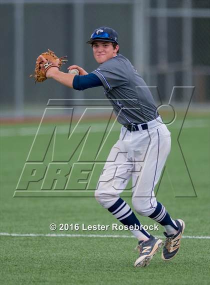 Thumbnail 1 in Alamo Heights vs Boerne Champion (UIL 5A Regional Final) photogallery.