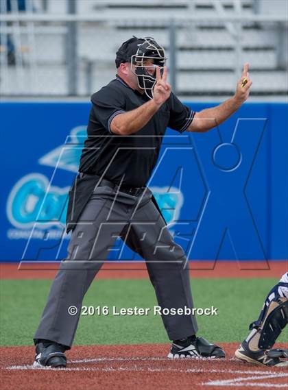 Thumbnail 3 in Alamo Heights vs Boerne Champion (UIL 5A Regional Final) photogallery.