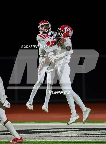 Thumbnail 2 in Twelve Bridges vs. Modesto Christian (Sac Joaquin D6 Round 1) photogallery.