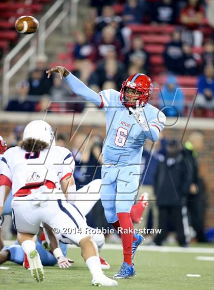 Thumbnail 2 in Skyline vs. Allen (UIL 6A Division 1 Semifinal) photogallery.