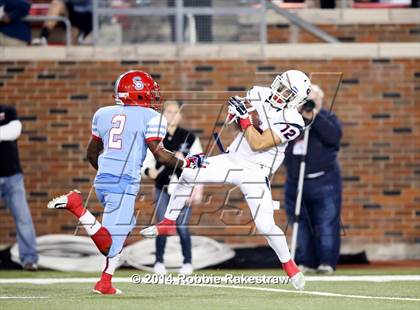 Thumbnail 2 in Skyline vs. Allen (UIL 6A Division 1 Semifinal) photogallery.