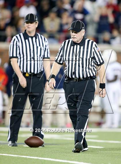 Thumbnail 1 in Skyline vs. Allen (UIL 6A Division 1 Semifinal) photogallery.