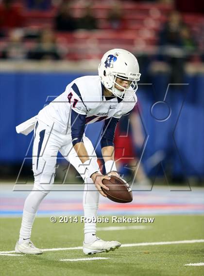 Thumbnail 2 in Skyline vs. Allen (UIL 6A Division 1 Semifinal) photogallery.