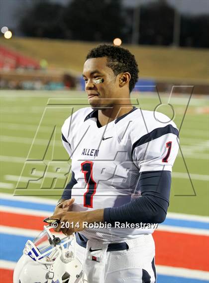 Thumbnail 1 in Skyline vs. Allen (UIL 6A Division 1 Semifinal) photogallery.